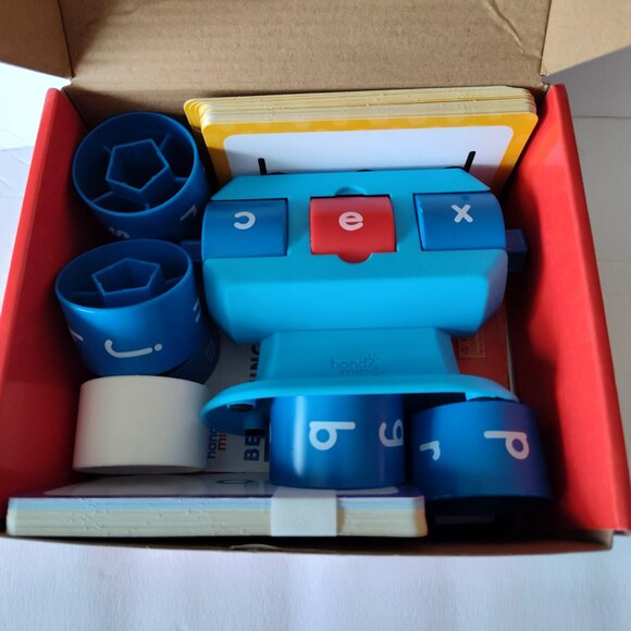 Hand 2 mind word builder for ages 3+ - Picture 3 of 3